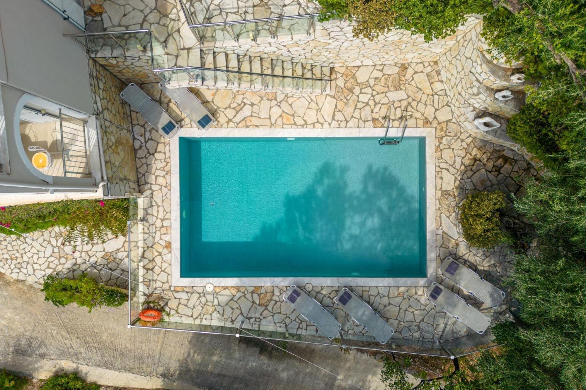 Anastar Agios Stefanos (Thinali)